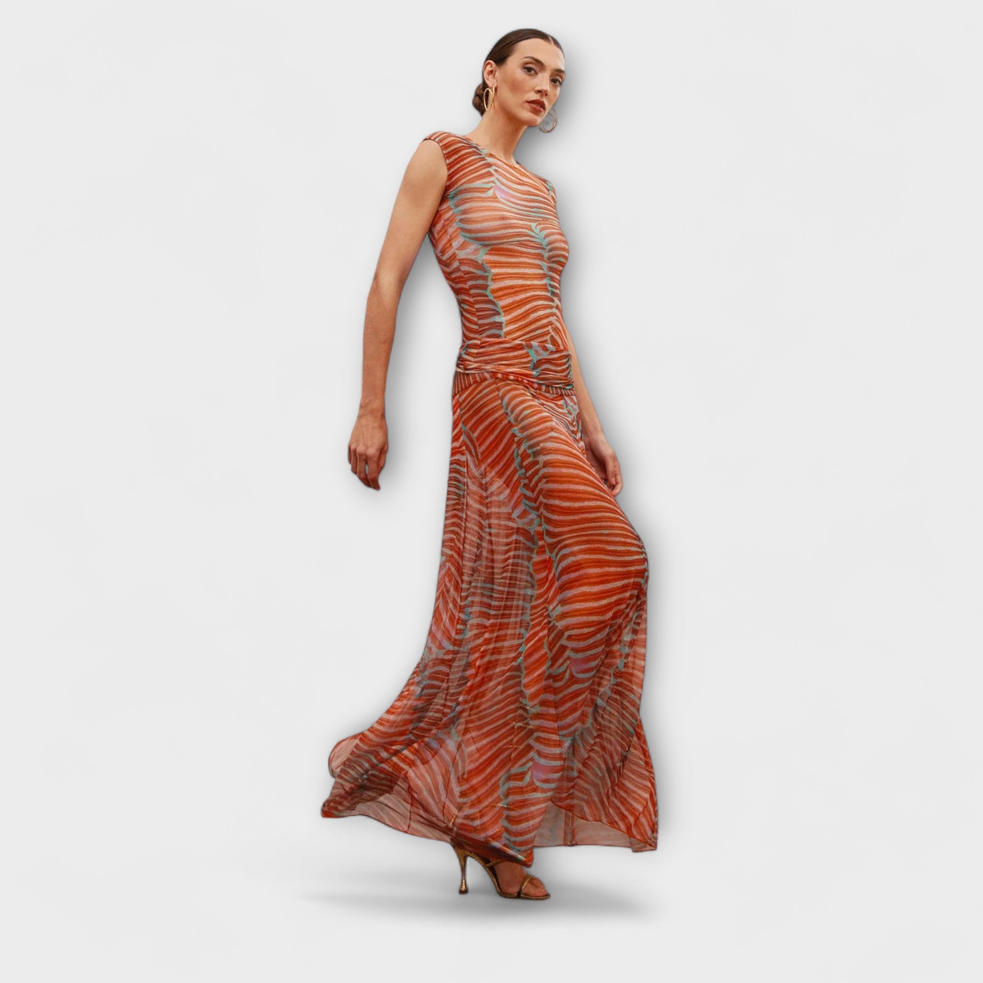Schimmernder Mesh-Bodysuit, ärmellos, Rundhals, orange-braunes Wellenmuster, weiter Rock