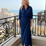 Marineblaues Maxikleid mit Wickel-Front und langen Ärmeln, drapiert, bodenlang