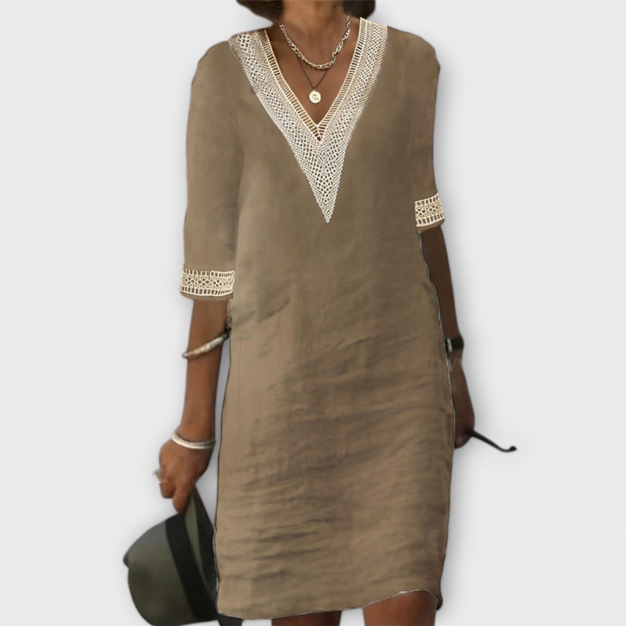 Kleid aus Baumwolle und Leinen in Khaki mit V-Ausschnitt und Häkelborten an Ärmeln