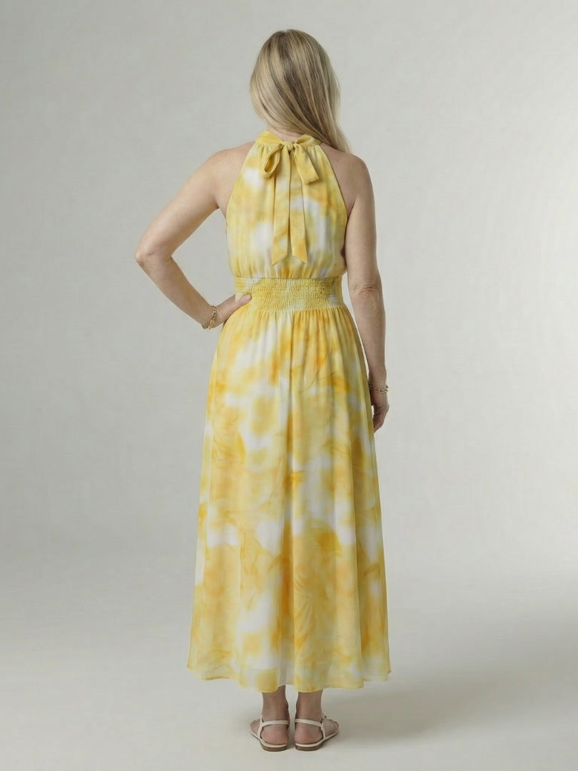 Gelbes Midikleid in Halter-Optik, hinten geraffter Ausschnitt und elastischer Taillenbund