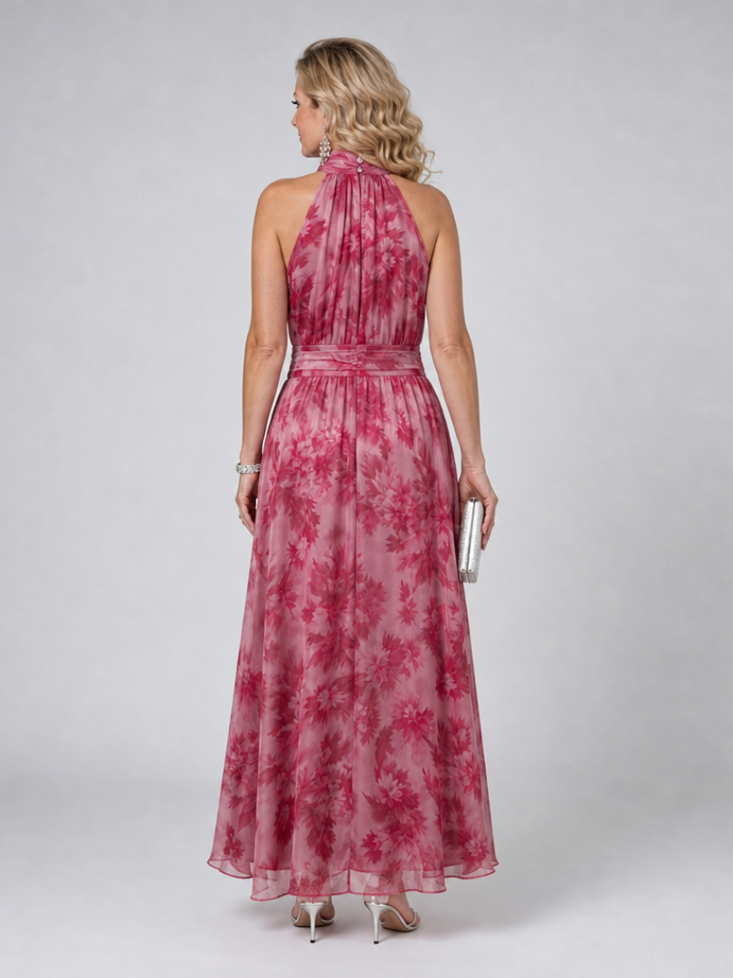 Rückansicht des rosa Batik-Midikleids mit Halfterverschluss und Taillenbund