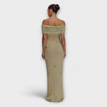 Schulterfreies Maxikleid von hinten, lange Maxi-Länge, dezente Stickereien