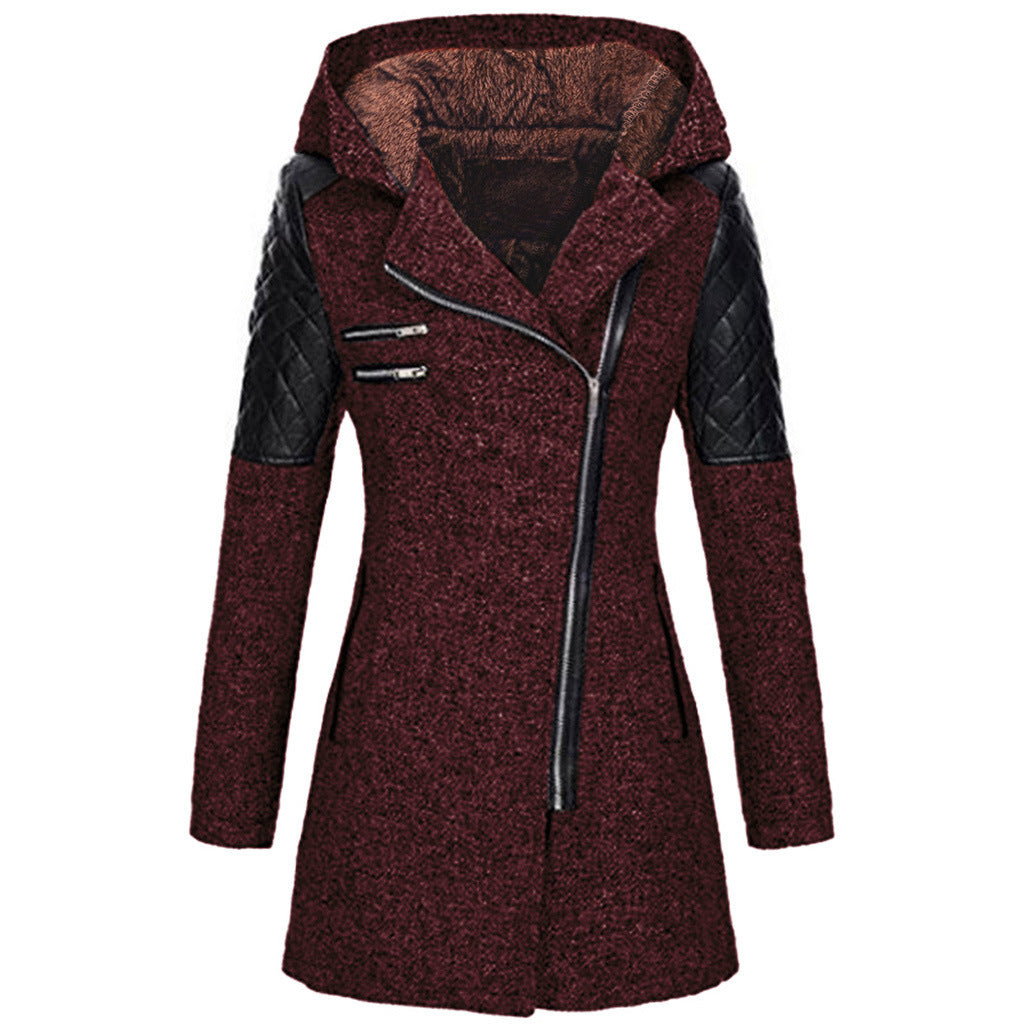 Winterjacke in Dunkelrot mit Samtkapuze, Reißverschluss und gesteppten Ärmeln