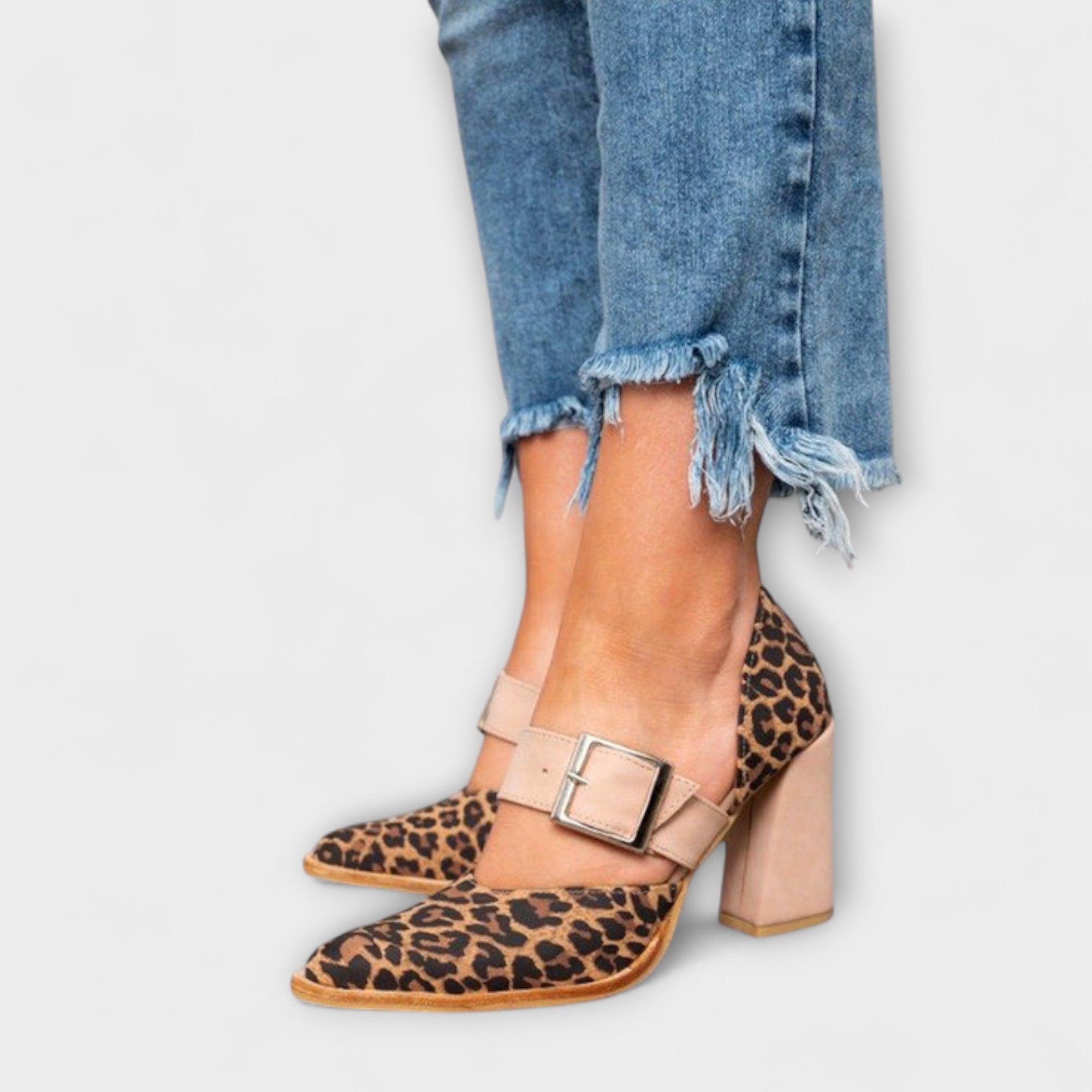 Leopardenmuster-Chunky-Heels mit beigem Riemen und Blockabsatz, Schnalle