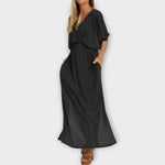 Retro-Maxikleid in Schwarz mit V-Ausschnitt, geraffter Taille und Seitenschlitz