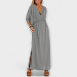 Retro-Maxikleid in Hellgrau mit V-Ausschnitt, geraffter Taille und Seitenschlitz