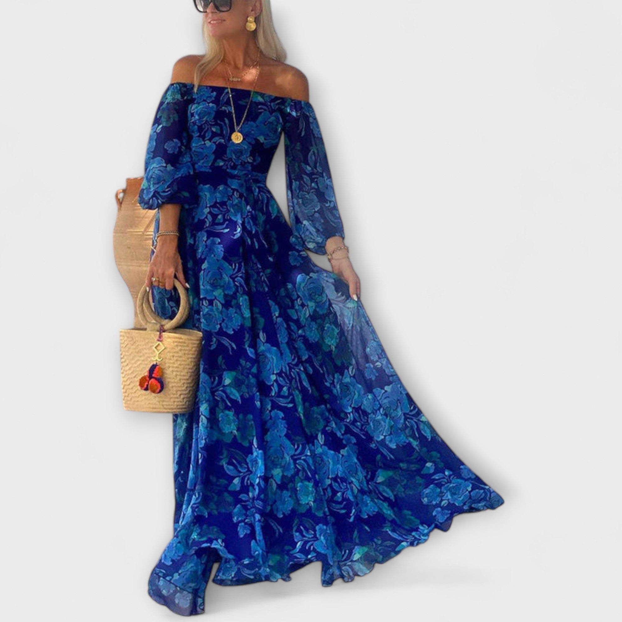 Maxikleid mit schulterfreiem Carmen-Ausschnitt, geraffter Brust und blauem Floralmuster