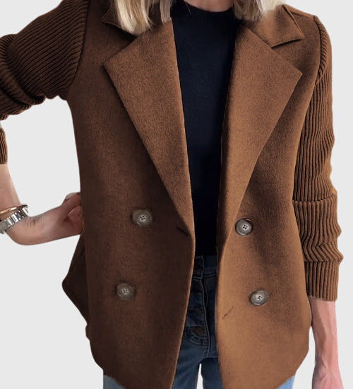 Damen-Blazer mit Reverskragen, zweireihiger Knopfleiste und Strickärmeln, braun