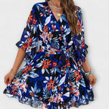 Dunkelblaues Midi-Kleid mit Blumenmuster, V-Ausschnitt und gerafftem Taillengürtel