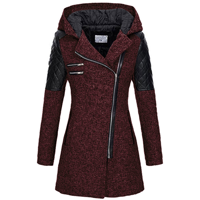Winterjacke in Dunkelrot mit Kapuze, Reißverschluss und gesteppten Ärmeln