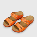 Orthopädische Sandalen in Orange mit Riemchen und Ziermuster, offene Zehen