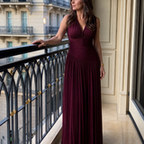 Burgunderrotes ärmelloses Midi-Kleid mit V-Ausschnitt und plissiertem Rock, Standansicht