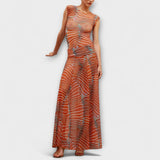 Schimmernder Mesh-Bodysuit, ärmellos, Rundhals, orange-braunes Wellenmuster, Taillenraffung