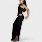 Ärmelloses Cut-Out-Kleid in Schwarz mit Cut-out am Oberkörper und langem, schlankem Schnitt