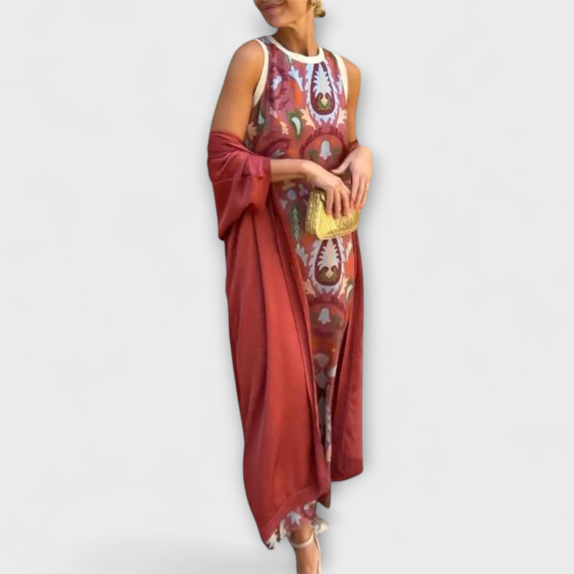 Maxikleid mit Cardigan: ärmelloses Maxi mit buntem Muster, bordeauxfarbener Überwurf