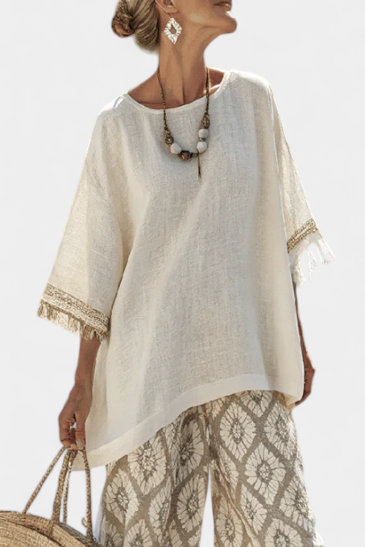 Boho-Chic-Set: offwhite Tunika mit Rundhalsausschnitt und gemusterten Schlaghosen
