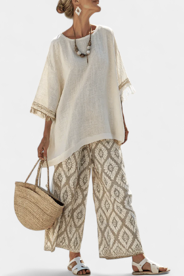 Boho-Chic-Set mit offwhite Tunika und weitem Bein: beige Hose mit Blattmuster