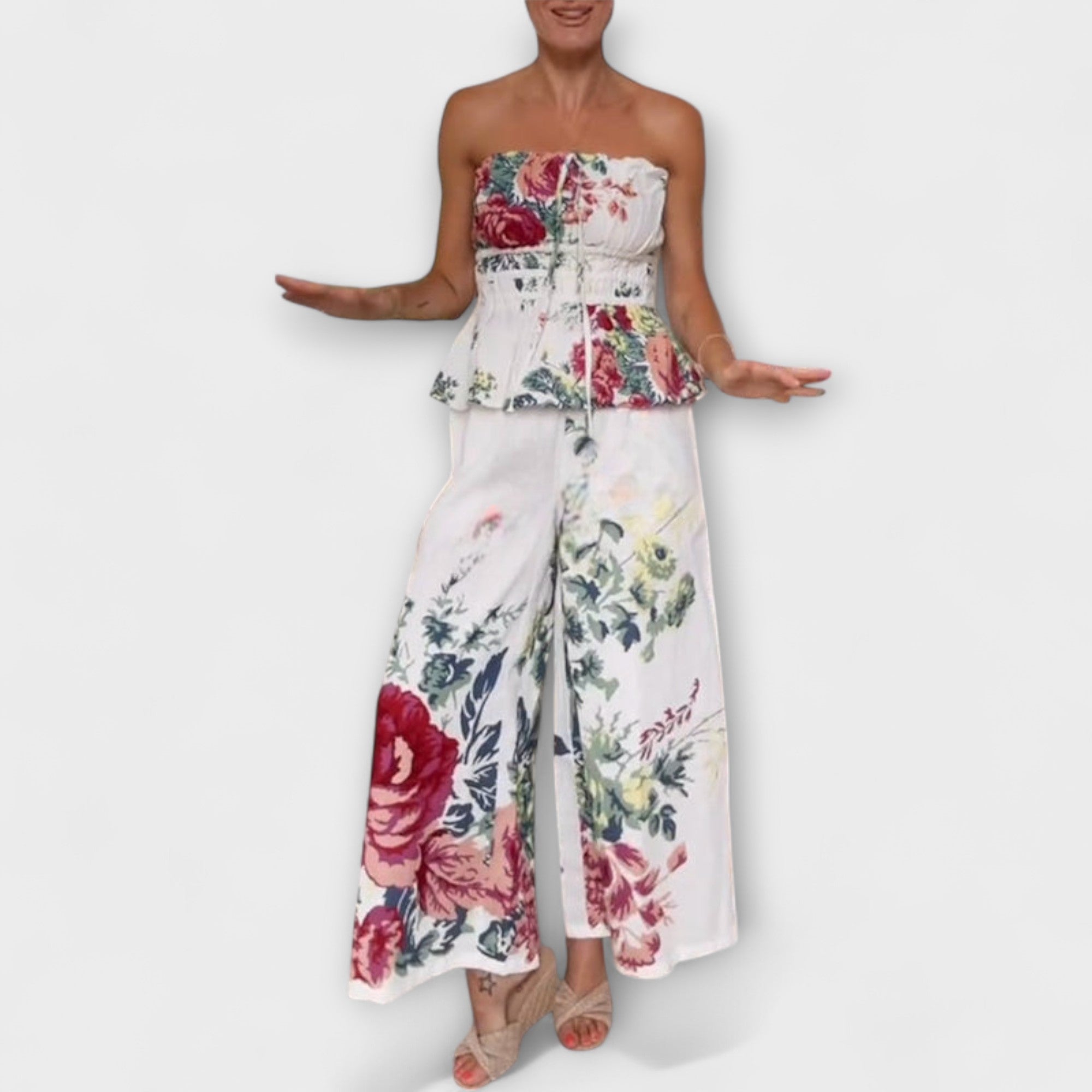 Schulterfreies Blumenmuster-Top mit geraffter Taille und weiter Hose