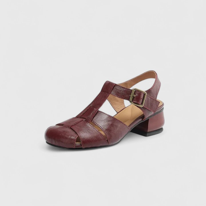 Elegante Ledersandalen in Dunkelrotbraun mit Riemen, Metallschnalle und Blockabsatz