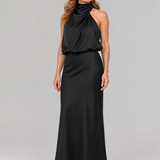 Ärmelloses Midikleid Schwarz mit drapiertem Stehkragen und elegantem Drapé am Oberteil