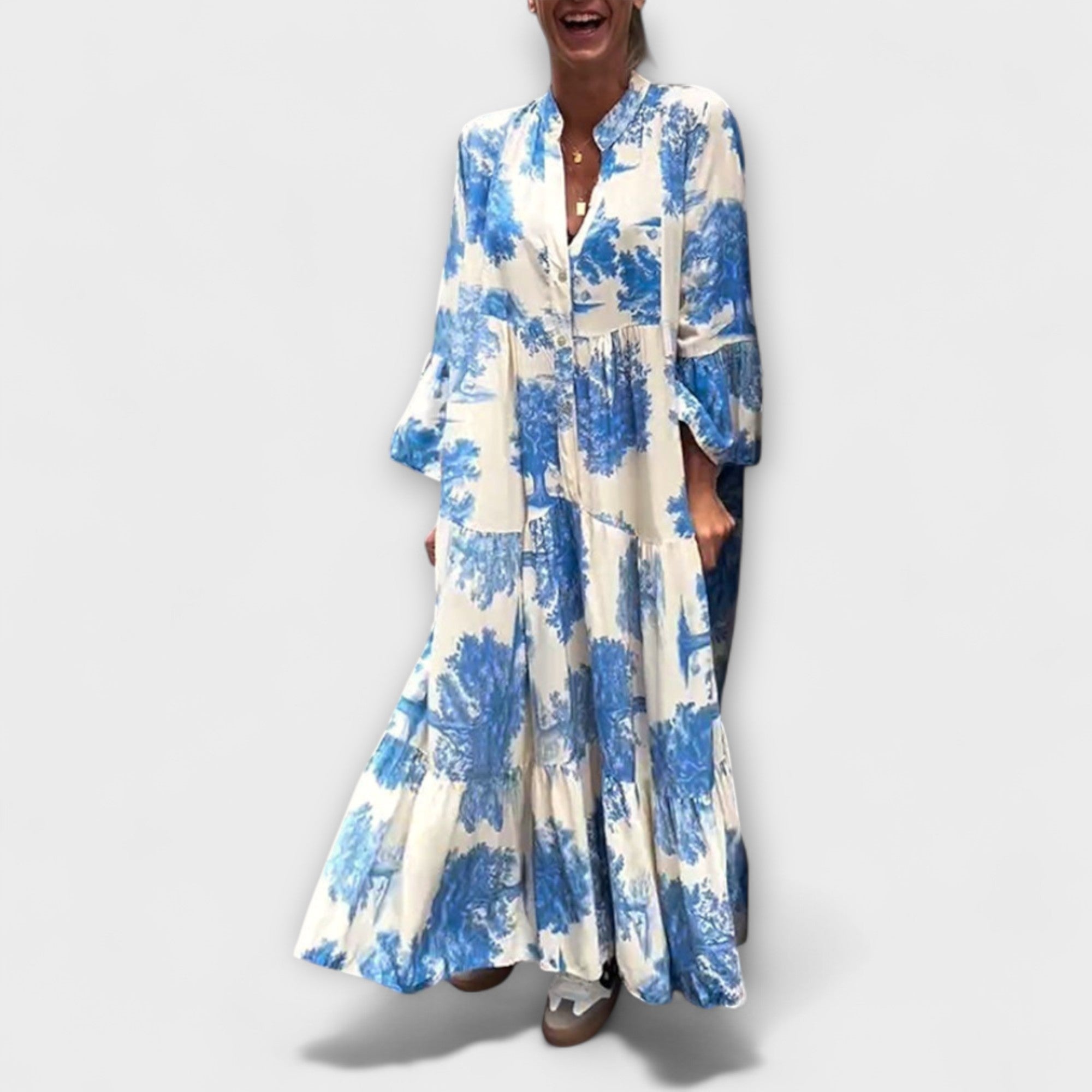 Maxi-Kleid mit V-Ausschnitt, Knopfleiste und langen Ärmeln, blaues Floral/Batik-Muster