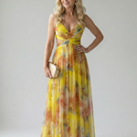 Maxi-Wickelkleid mit gelb-oranger Wasserfarben-Optik, V-Ausschnitt und weitem Chiffonrock