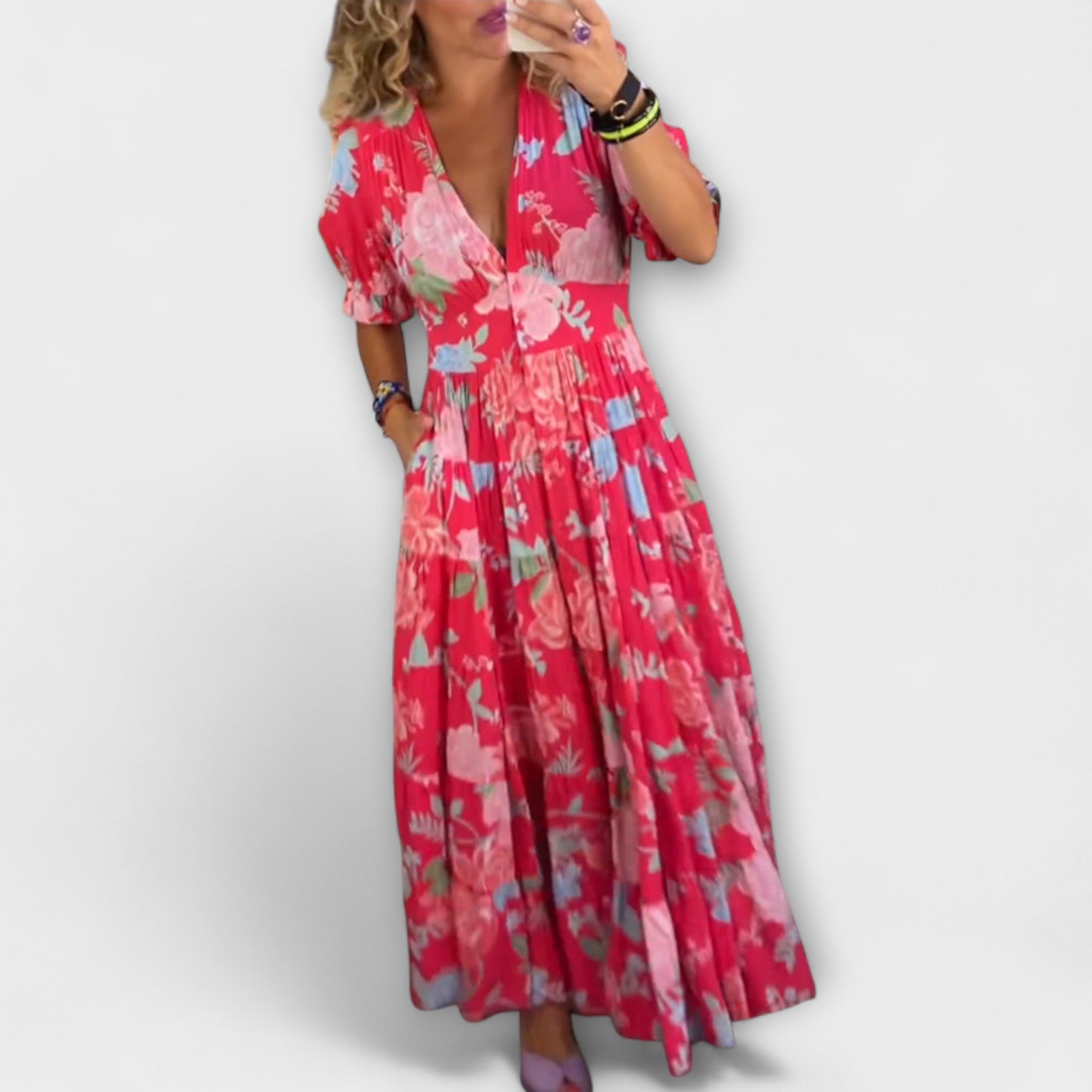 Catrisa-Blumenkleid mit V-Ausschnitt, kurzen ausgestellten Ärmeln und weitem Rock (rot)