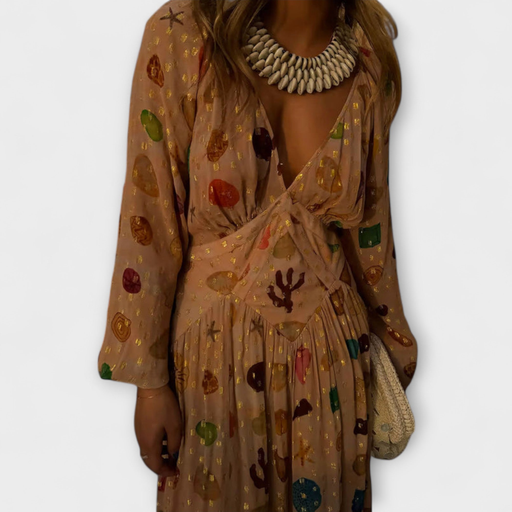 Gerafftes Langarmkleid in Beige mit mehrfarbigem Muster und Kordelzug an der Taille