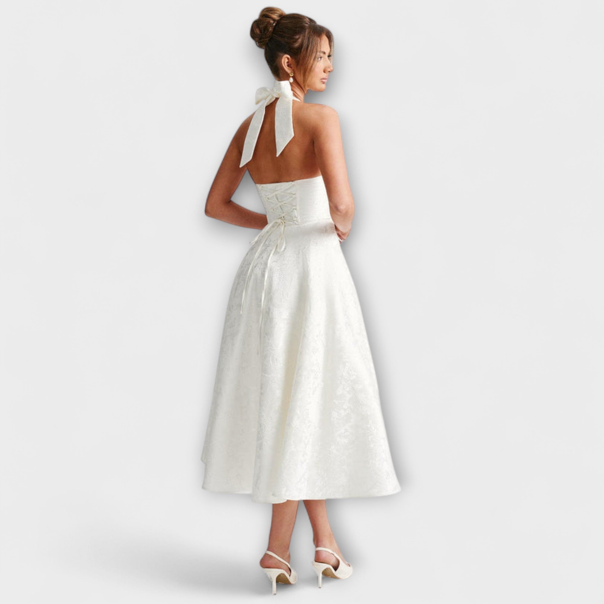 Romantisches Midikleid in Weiß mit offenen Rücken und Schleifenband, A-Linien-Rock