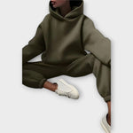 Jogginganzug mit Kapuzenpullover und Jogginghose, olivgrün; große Kapuze