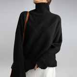 Weicher Pullover mit Stehkragen, Rippenstrick und Rauten-Design, schwarz