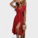 Rotes Midi-Kleid mit weißen Polka-Dots, V-Ausschnitt, Knopfleiste, Kap-Ärmeln und vorderem Schlitz