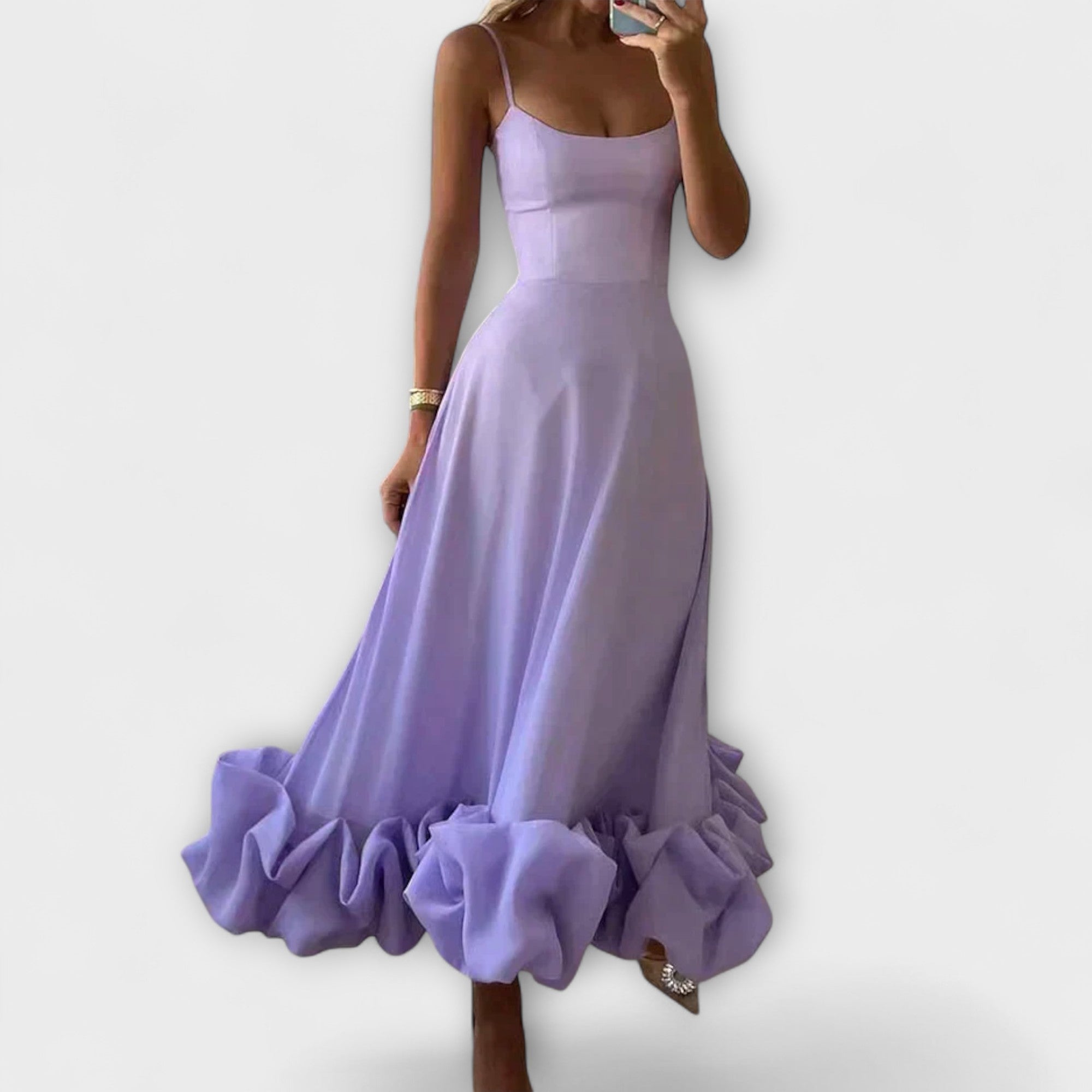 Lila festliches Midikleid mit Spaghettiträgern und Volant am Saum