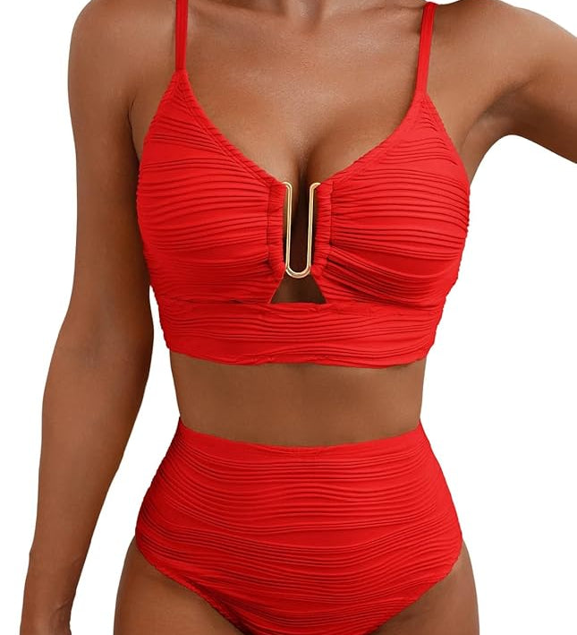 Roter Bikini mit geripptem Stoff, Bügel-Bra und hohem Taillen-Slip mit Mittelring
