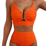 Orangefarbener Bikini mit geripptem Stoff, Bügel-Bra und hohem Taillen-Slip mit Mittelring