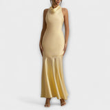 Maxikleid aus Satin in Hellgelb mit hohem Halsausschnitt und ausgestelltem Saum
