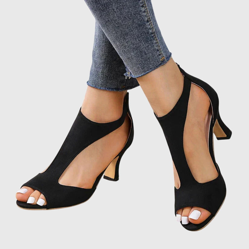 Schwarze Peeptoe-Absätze mit Knöchelriemen und eckigem Absatz