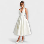 Romantisches Midikleid in Weiß, ärmellos, tailliert mit weiter Glockenform
