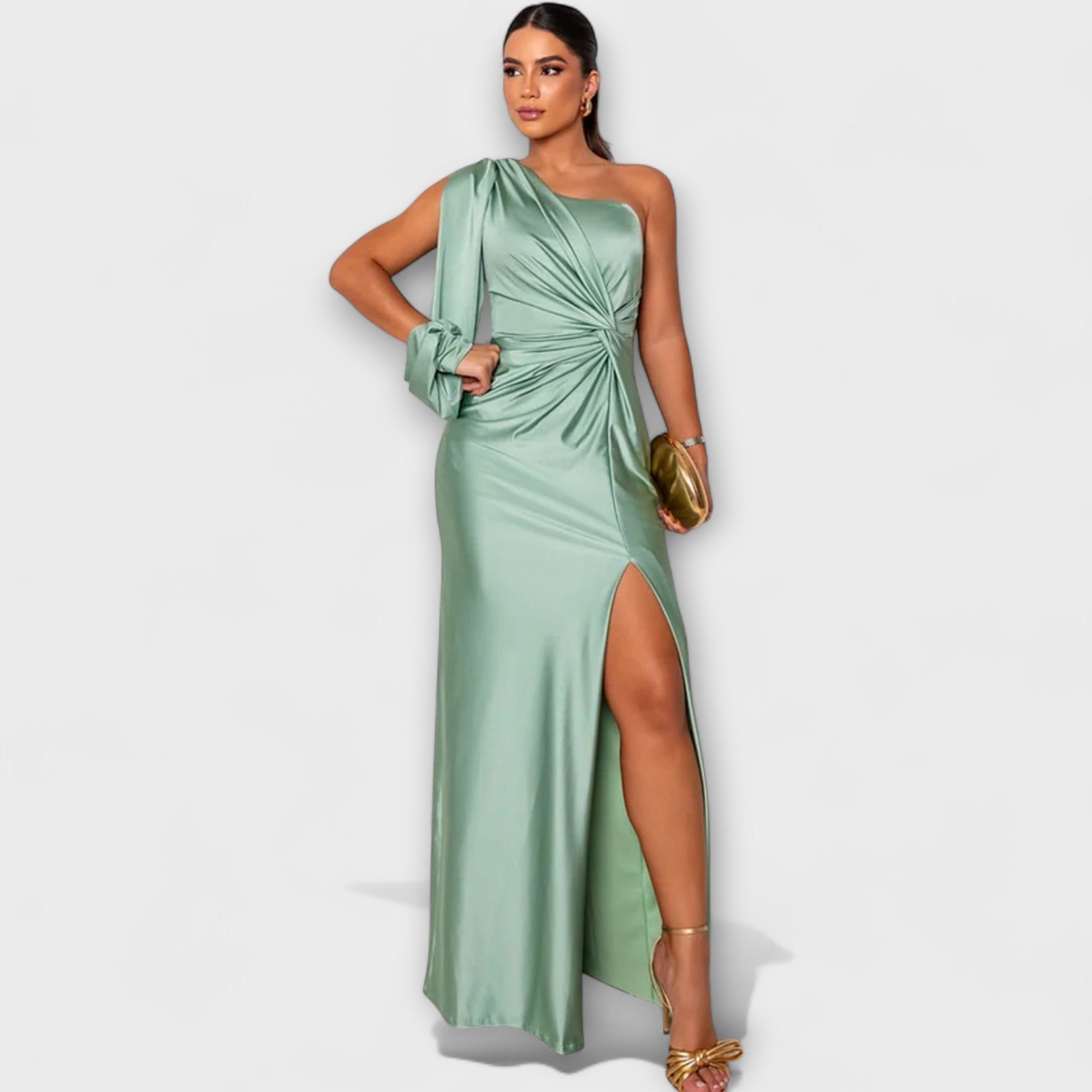 Elegantes Kleid in Wassergrün mit asymmetrischem Schulterdesign, Raffung und Beinschlitz