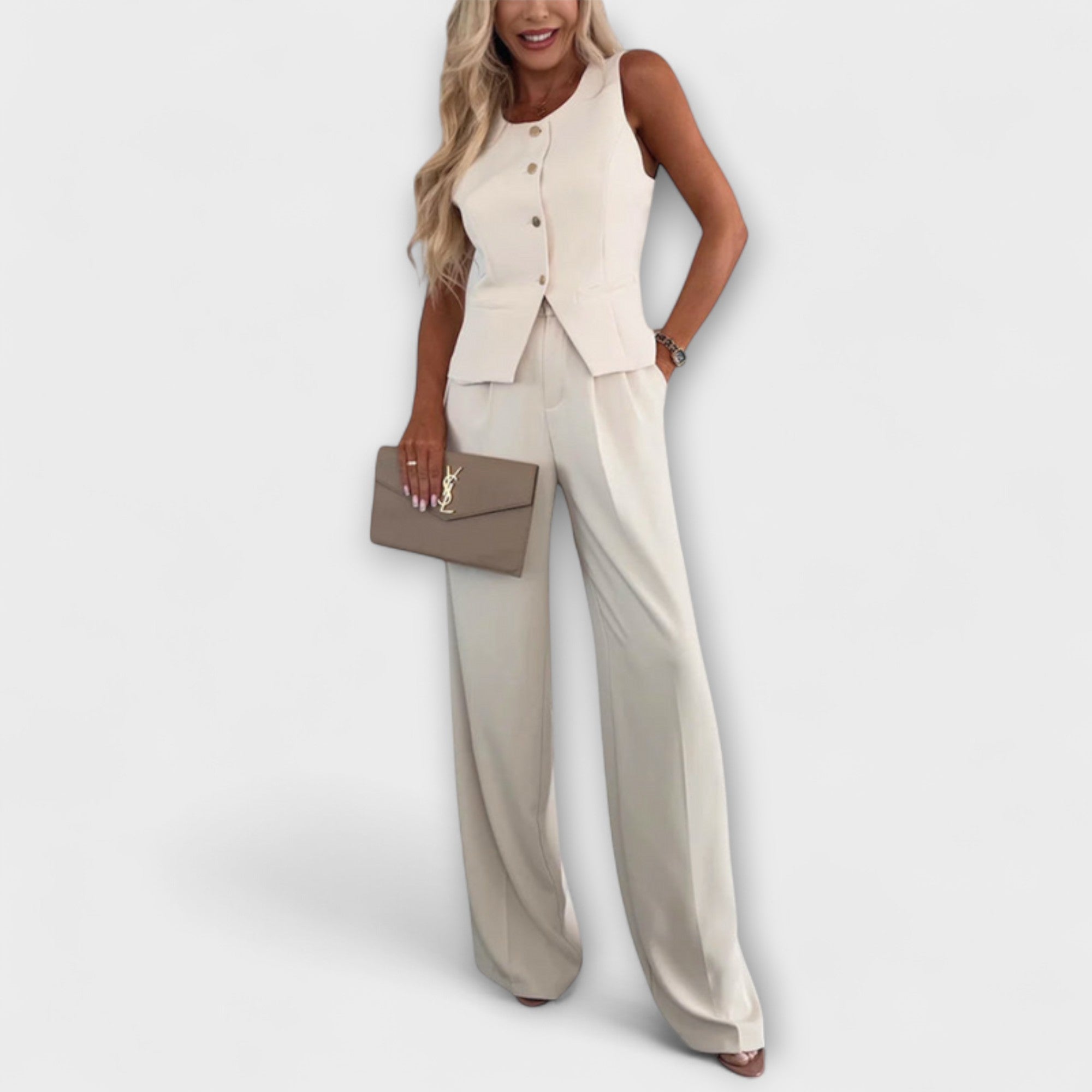 Ärmelloses Top-und-Hosen-Ensemble in Hellbeige mit Knopfleiste und weitem Bein