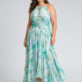 Halter-Midikleid mit grünem Blumenmuster, Frontansicht, Bindegürtel in der Taille