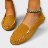Wildleder-Loafer in Gelb mit Ziernähteinfassung und goldfarbenem Schnallendetail