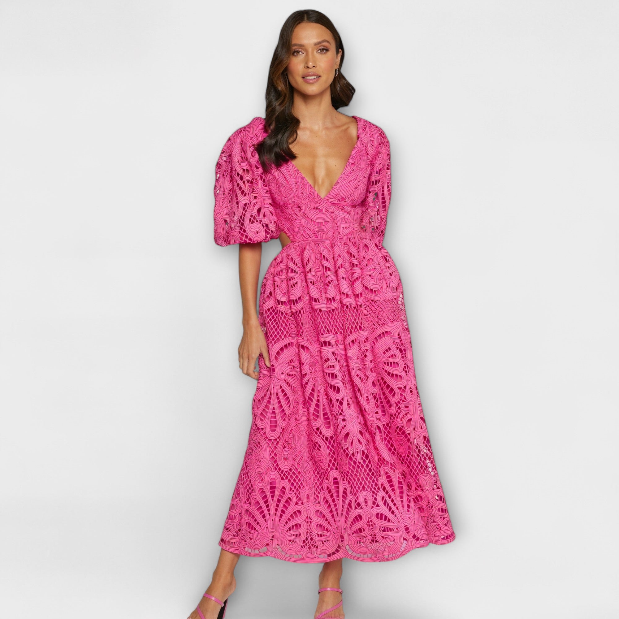 Fuchsiafarbenes Kleid mit V-Ausschnitt, Puffärmeln und durchbrochenem Spitzenmuster