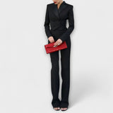Schwarzes Blazer-Set mit langen Hosen, Reversblazer mit Knöpfen und tailliertem Schnitt.