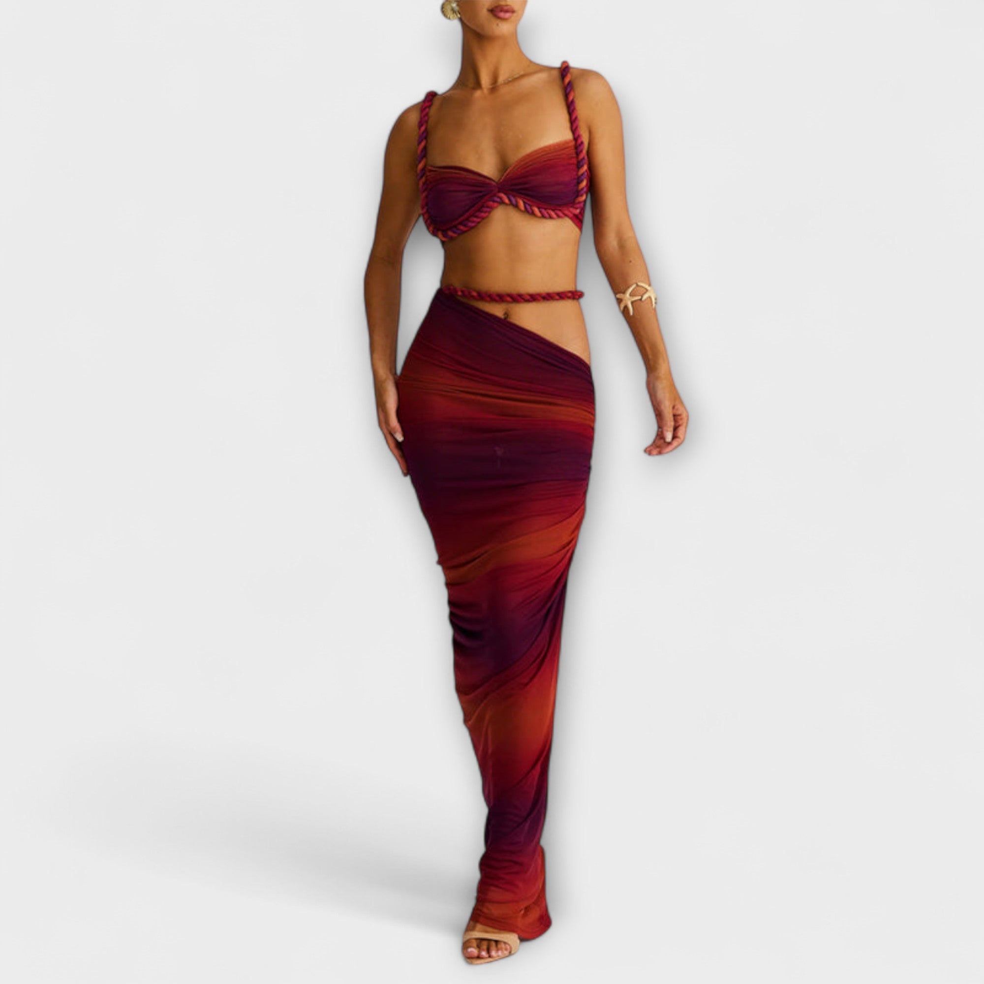 Gradient-Crop-Top mit Zopfbändern und Maxirock, rotbraun