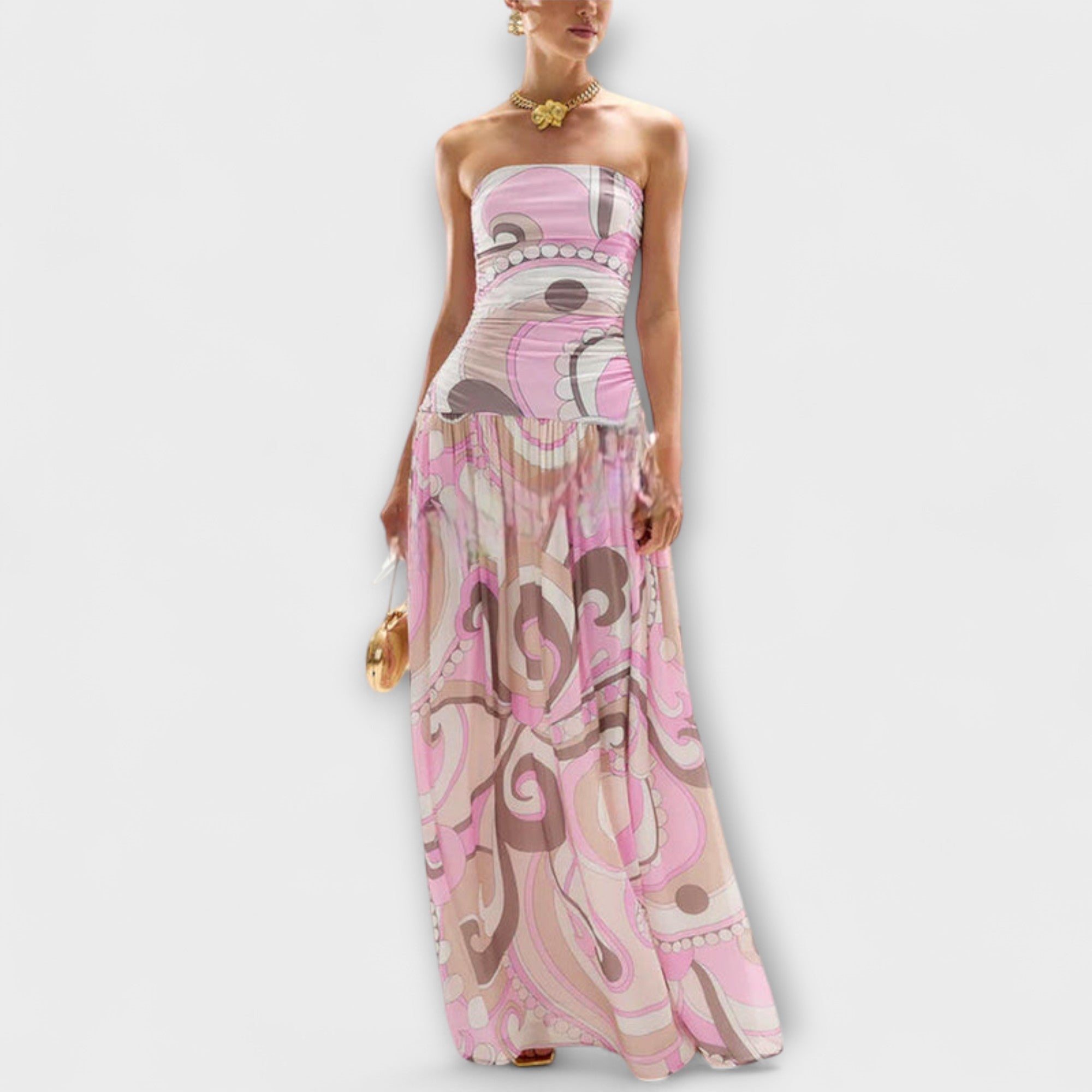 Pastellfarbenes schulterfreies Maxikleid mit abstraktem Muster und weitem, fließendem Rock