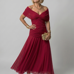 Rotes Off-Shoulder-Midi-Kleid von Calen mit Wickel-Ausschnitt und Faltenrock