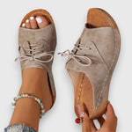 Vintage Stil Sandalen in Beige, offene Zehen mit Schnürschuh-Optik, Schnürung, braune Sohle
