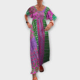 Boho-Maxikleid mit Rundhalsausschnitt, kurzem Arm und pink-grünem Muster