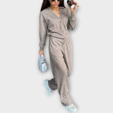 Grau meliertes Cardigan-Set mit Knopfleiste und Kordelzughose
